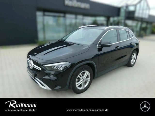 Mercedes-Benz GLA 180 Navi/Autom./Klima/LED/Park-Assist. 2024 Benzine