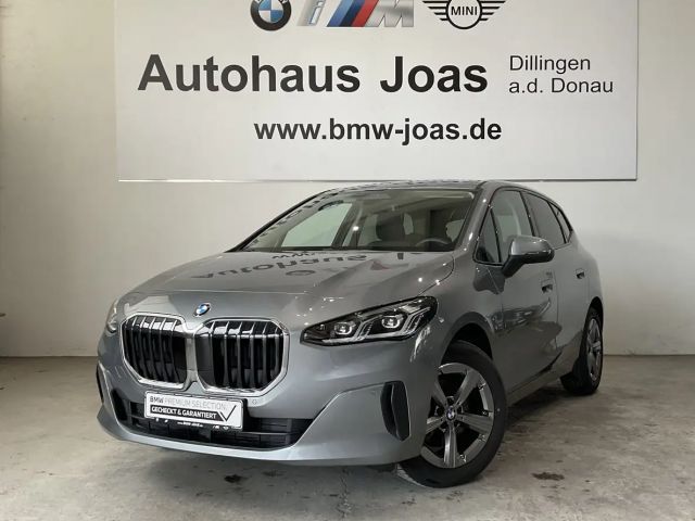 BMW 220 i |Anhängerkuppl. |Komfortzugang |Parking Assistan 2025 Benzine