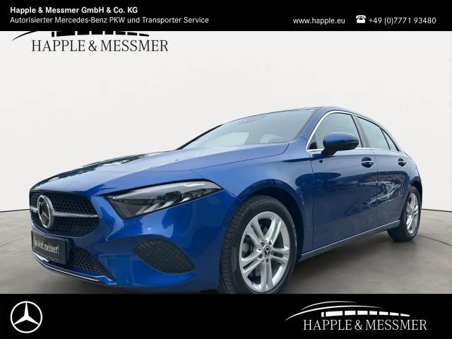 Mercedes-Benz A 220 A 220 4Matic Progressive Navi/Distronic Pano.-Dach 2023 Benzine