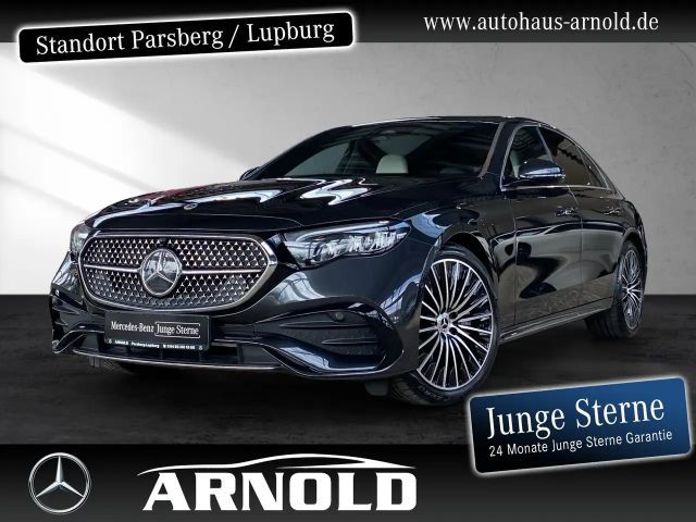 Mercedes-Benz E 200 E 200 AMG Line Kamera Distr Totw 20"-LMR KEYLESS 2025 Benzine