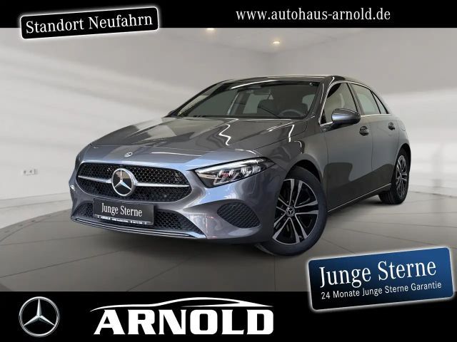 Mercedes-Benz A 180 A 180 Progressive Navi LED Lenkradhzg. Kamera ! BC 2025 Benzine