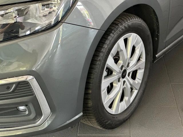 Ford Grand Tourneo