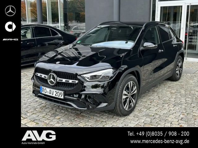 Mercedes-Benz GLA 200 GLA 200 Progressive Edition Pano AHK Multibeam LED 2025 Benzine
