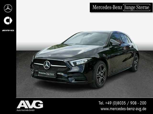 Mercedes-Benz A 250 A 250 e Kompaktlimousine AMG RFK LED MBUX Night 2021 Hybride / Benzine