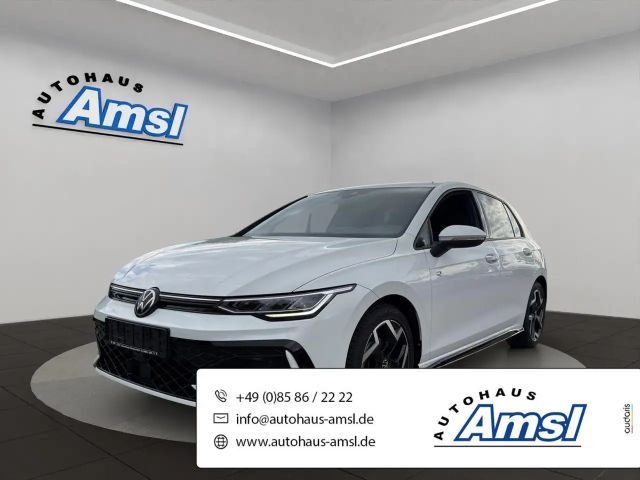 Volkswagen Golf VIII 1.5 TSI R-Line *RüKAM*SHZ*App-Connect* 2025 Benzine