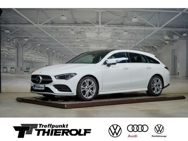 Mercedes-Benz CLA 180 AMG Line Pano Kamera 2022 Benzine