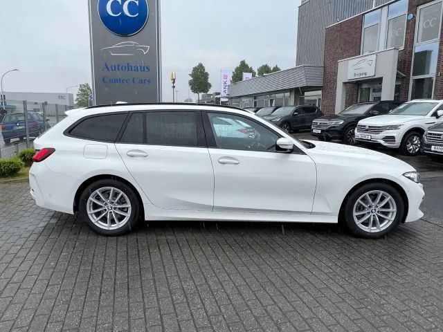 BMW 318 318d Touring AHK+ACC+KEYLESS+PARK+SENSATEC 2023 Diesel