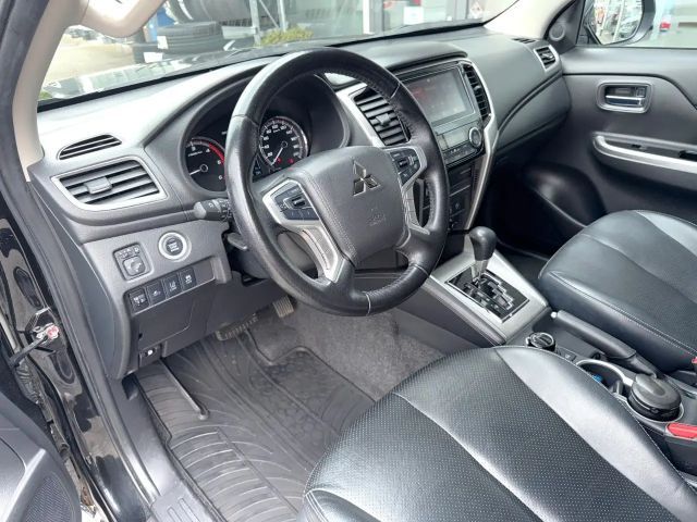 Mitsubishi L200