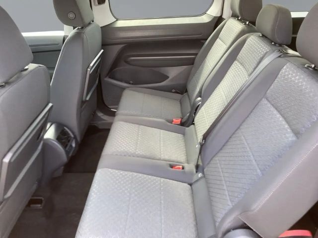 Ford Grand Tourneo