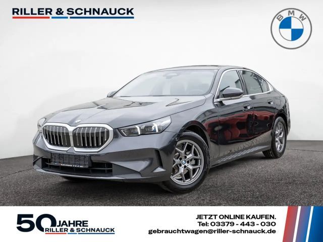 BMW 520 d PDC SHZ H/K NAVI HUD SITZBELÜFTUNG 360° 2025 Diesel