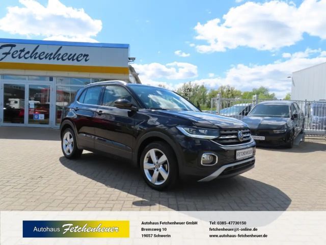Volkswagen T-Cross Aut. 1.5  Style NAVI+LED+RFK+ACC+SHZ+AHK 2022 Benzine