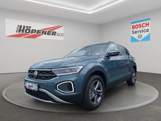 Volkswagen T-Roc Life 1.5 TSI DSG / AHK / 17" / NAVI / RFK 2025 Benzine