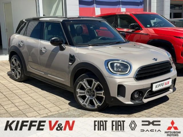 MINI Cooper Countryman Yours Trim HUD PANO RFK MEMORY 2023 Benzine