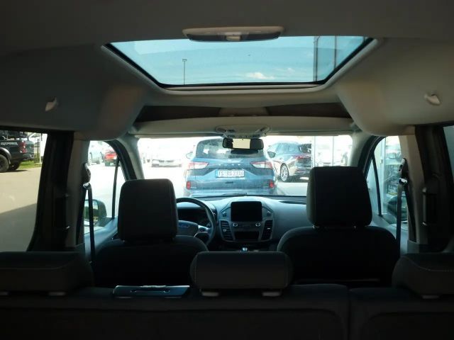 Ford Grand Tourneo