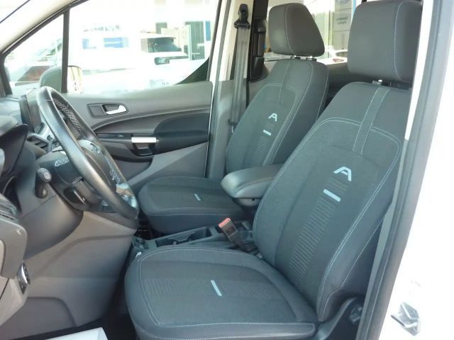 Ford Grand Tourneo