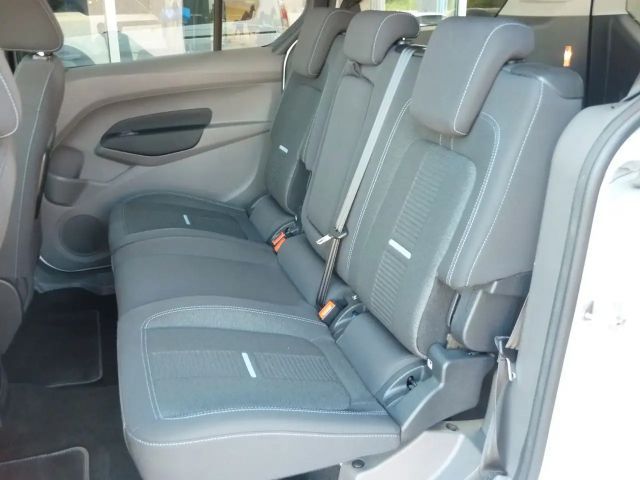 Ford Grand Tourneo