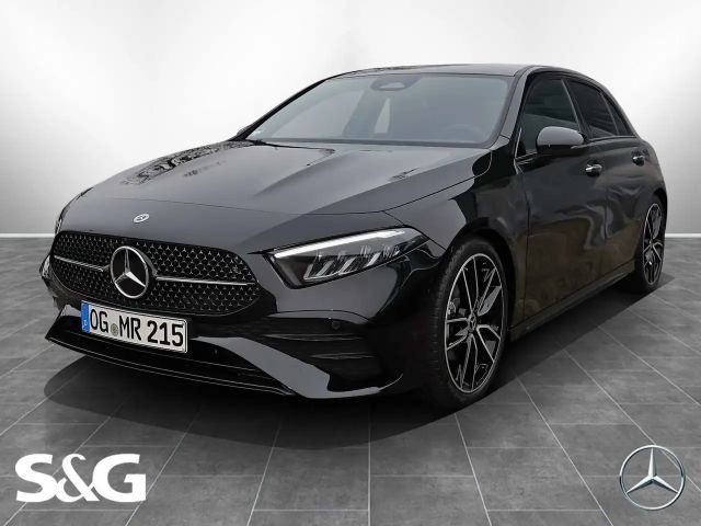 Mercedes-Benz A 200 AMG MBUX+LED+AHK+Pano+RüKam+Standhz+Distro 2026 Benzine