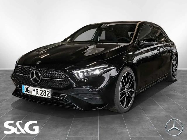 Mercedes-Benz A 180 AMG MBUX+360°+M-LED+AHK+Distro+Night+LM19 2026 Benzine