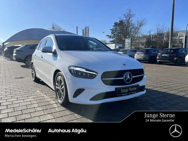 Mercedes-Benz B 250 B 250 4M Progressive Memory Standheizung NP56 Dist 2024 Benzine