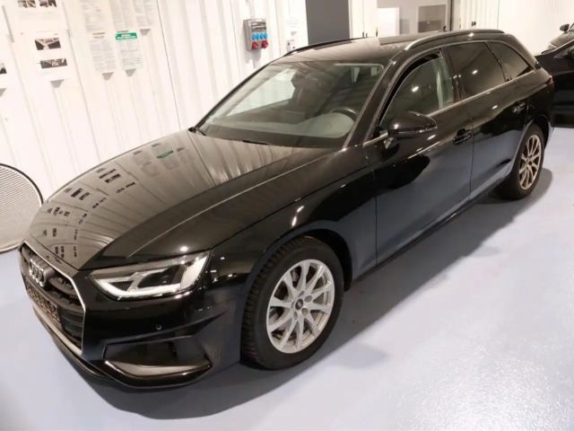 Audi A4 Avant 35 BENZIN 150PS LED CARPLAY NAVI BUSINESS 2022 Benzine