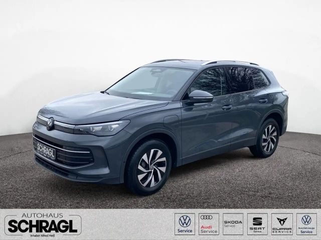 Volkswagen Tiguan 1.5 TSI eHybrid LIFE+AHK+NAV+KAM+SIDE+ACC 2025 Hybride / Benzine