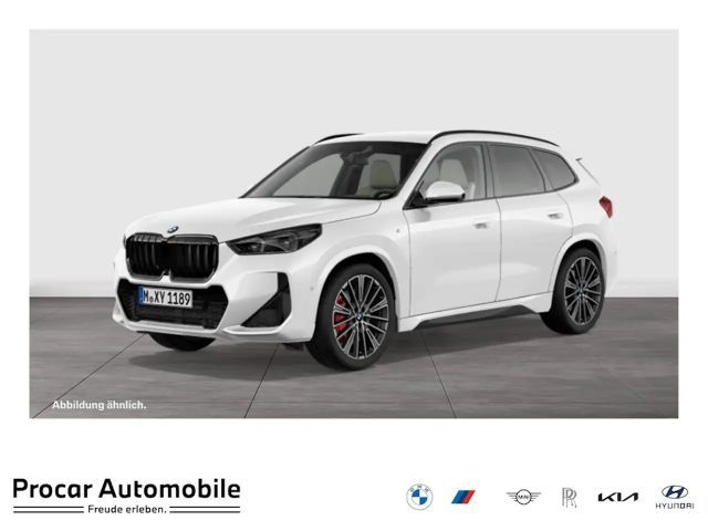 BMW X1 sDrive18i M Sport HUD ACC RFK NAVI LED DAB 2025 Benzine