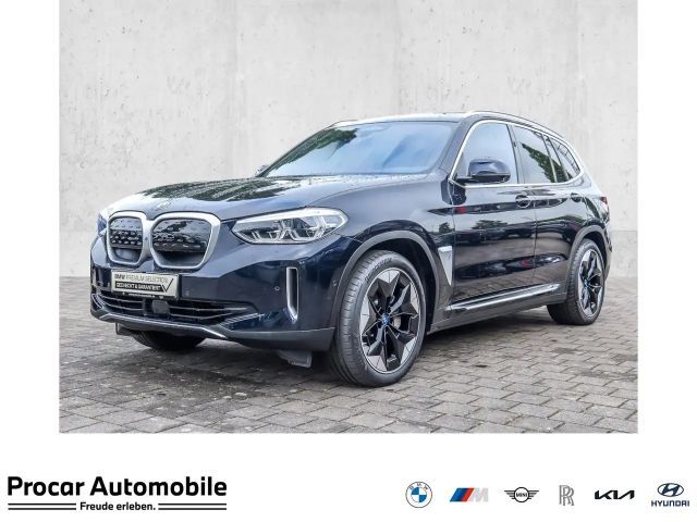 BMW iX3 HUD PANO ACC 360°KAM RFK NAVI Standh. LED 2022 Elektrisch