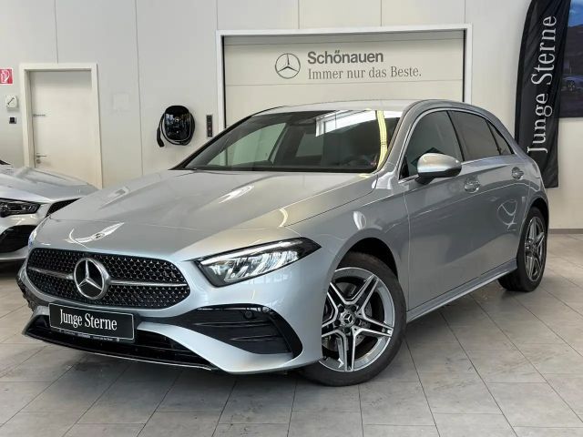 Mercedes-Benz A 250 e AMG+KAMERA+KEYLESS+TOTW+LED+AMBIENTE+DAB 2024 Hybride / Benzine