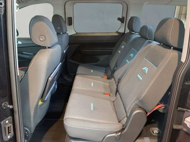 Ford Grand Tourneo