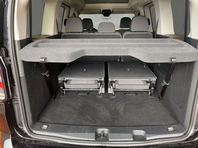 Ford Grand Tourneo