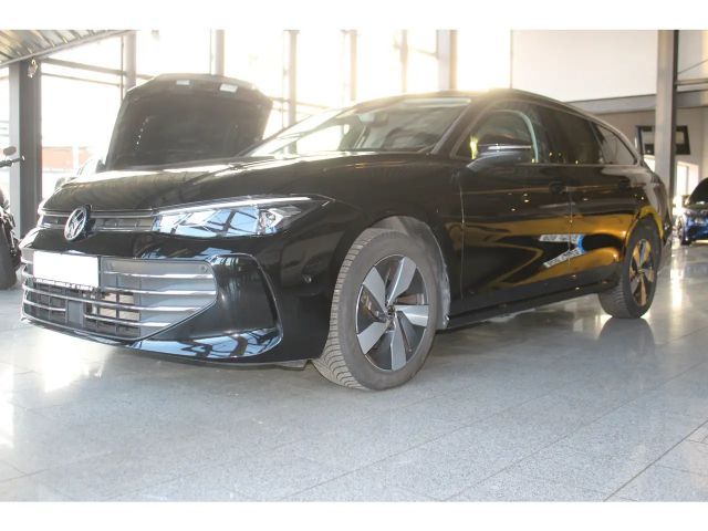 Volkswagen Passat Variant 1.5 eTSI DSG AHK*ACC*NAV*360°*LED 2025 Benzine