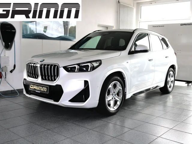 BMW X1 sDrive18i   M Sportpaket HK HiFi DAB LED Shz 2024 Benzine