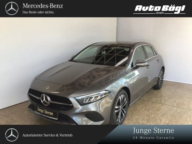 Mercedes-Benz A 200 A 200 d Progressive Line Advanced/VKZ/MBUX Navi 2025 Diesel