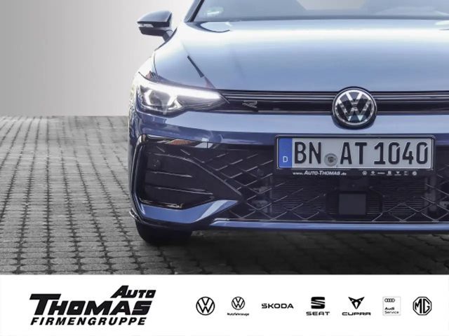 Volkswagen Golf VIII  R-Line 1.5 eTSI DSG HEADUP+H&K+ACC 2025 Benzine