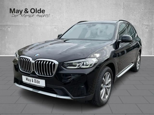 BMW X3 xDrive20i Navi Adapt.LED SHZ PDC RFK Klimaaut 2022 Benzine