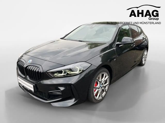BMW 120 i 2023 Benzine