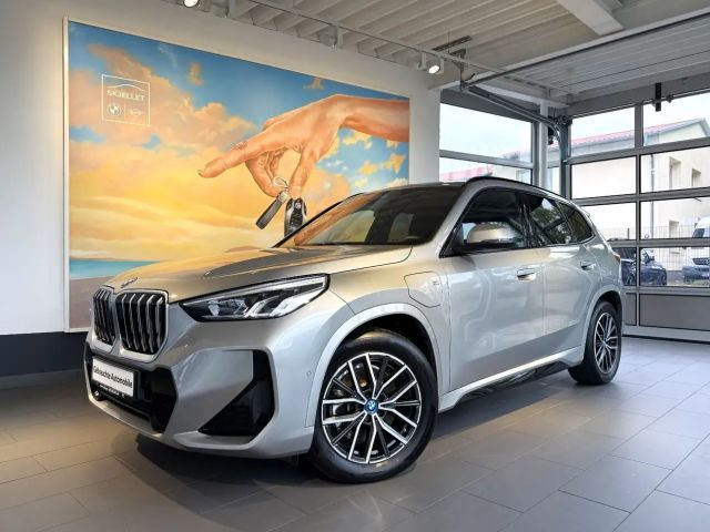 BMW X1 25 e xDr M SPORT LEDer+AL+SPUR+KAM+STANDKLIMA 2025 Hybride / Benzine