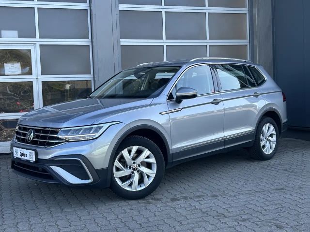 Volkswagen Tiguan Allspace Life ACC AHK PDC Navi LED 7-Sitz 2025 Benzine