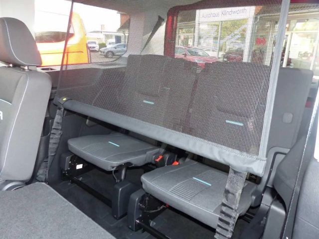 Ford Grand Tourneo