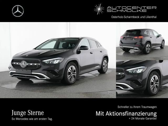 Mercedes-Benz GLA 180 GLA 180 PROGRESSIVE ADVANCED*SCHWARZGLAS*WINTERP 2025 Benzine