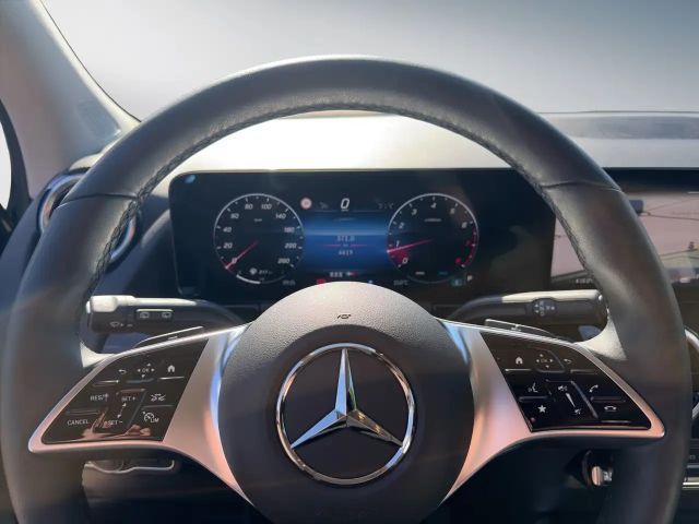 Mercedes-Benz GLA 180