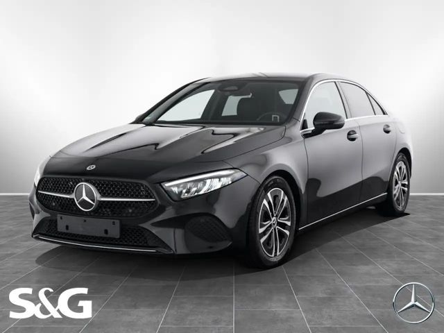 Mercedes-Benz A 200 Limousine Progressive Rükam+Totwink.+MBUX 2025 Benzine