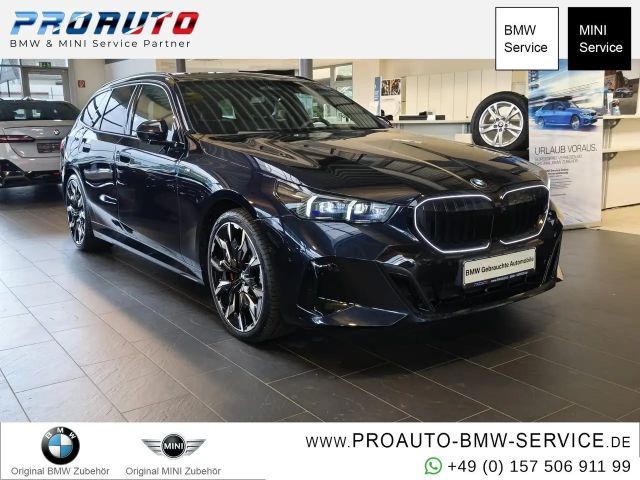 BMW 520 i Tour.M Sport Pro AHK/HUD/Pano/360°/B&W 2025 Benzine