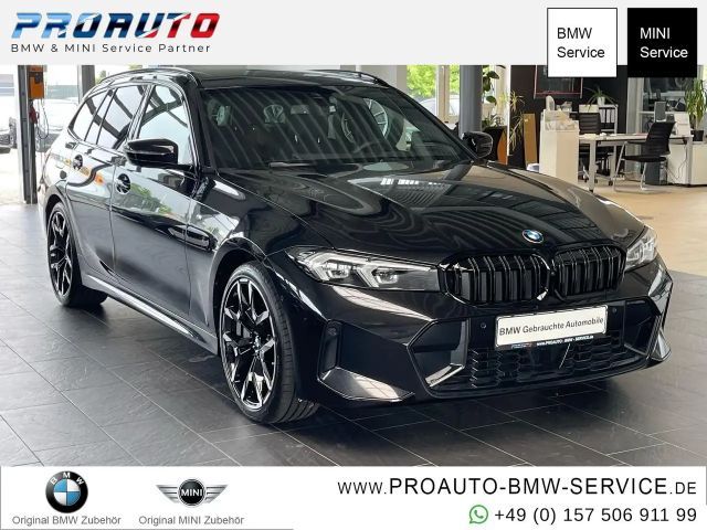 BMW 330 i xDrive M Sport Tour. HUD/PANO/AHK/360°/19" 2024 Benzine
