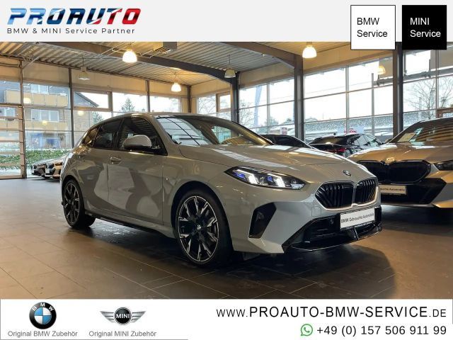 BMW 120 i M Sport PANO/Dr.As+/19"/Komf.Zugang 2025 Benzine