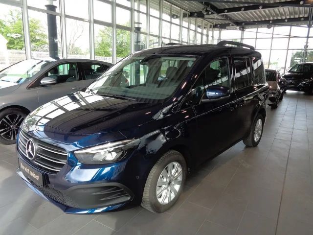 Mercedes-Benz T-Klasse T 180 D,NAVI,KAMERA,LED,SPUR,TW,LENKRADHEIZUNG 2025 Diesel
