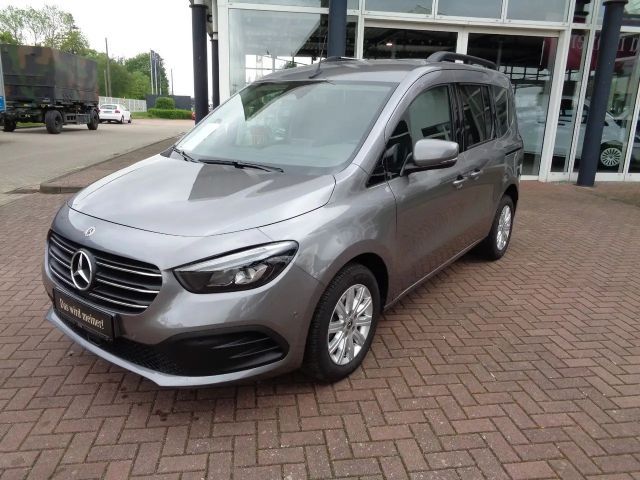 Mercedes-Benz T-Klasse T 180,NAVI,LED,KAMERA,TW,SPUR,LM 2025 Benzine