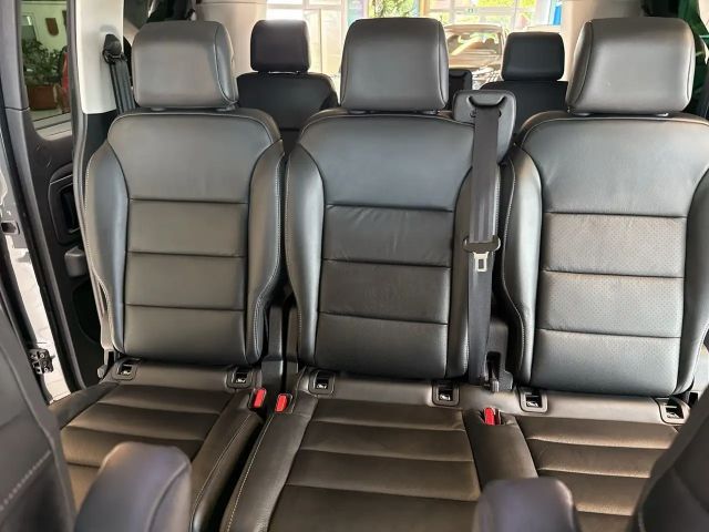 Peugeot Traveller