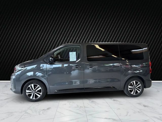 Peugeot Traveller