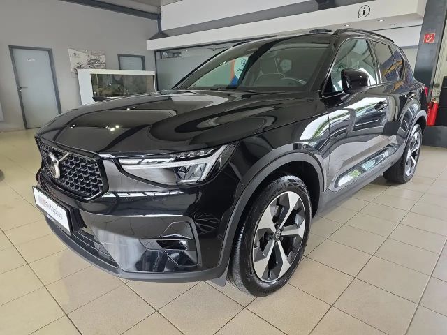 Volvo XC40 B4 Ultimate Dark AWD ACC BLIS AHK 360° LED 2023 Benzine